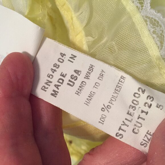 VTG Short Stuff Full Circle Ruffle Pageant Lace Yellow Party Dress Size 5 USA H - Picture 7 of 10